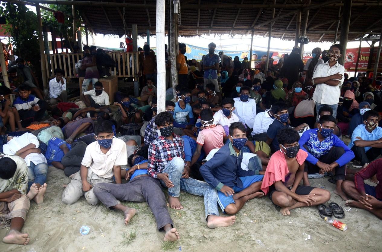 Oko 300 migranata iskrcalo se na Sumatru