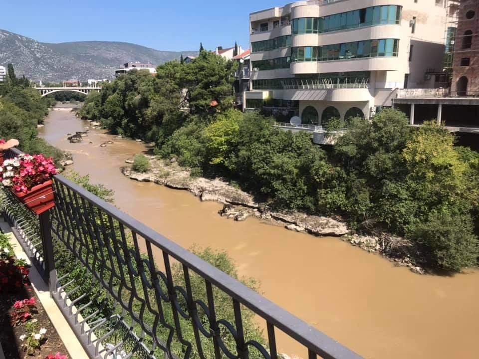 Zagađena Neretva u Mostaru - Avaz