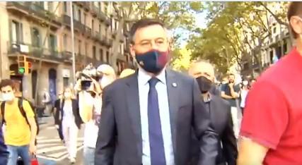Bolje mu je da nije izlazio, žestoke uvrede na ulici za predsjednika Barcelone