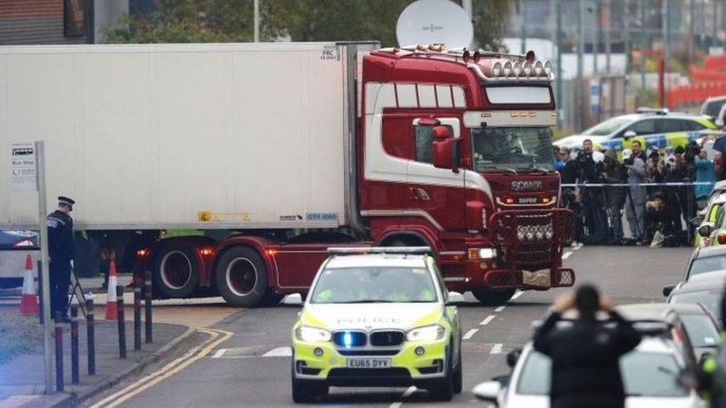 Četiri osobe idu u zatvor zbog umiješanosti u trgovinu migranata čija su tijela pronađena u hladnjači u Londonu