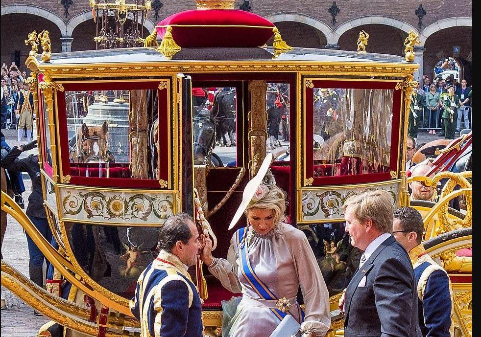 Holandska kraljevska porodica u 21. stoljeću vozi se u zlatnoj kočiji, ne plaća porez i ima samo žensku djecu
