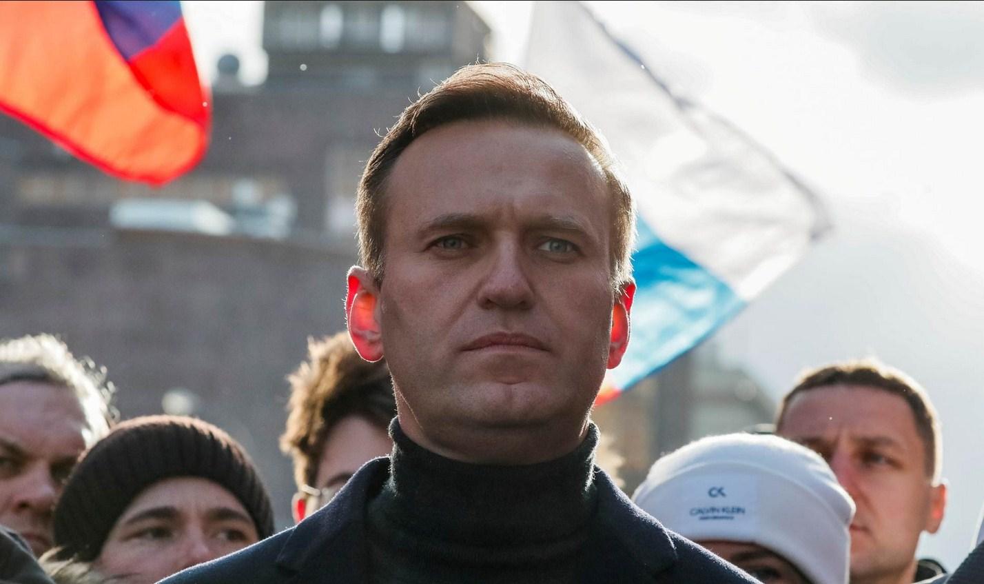 Navaljni napao bivšeg kancelara, kaže da je Putinov potrčko