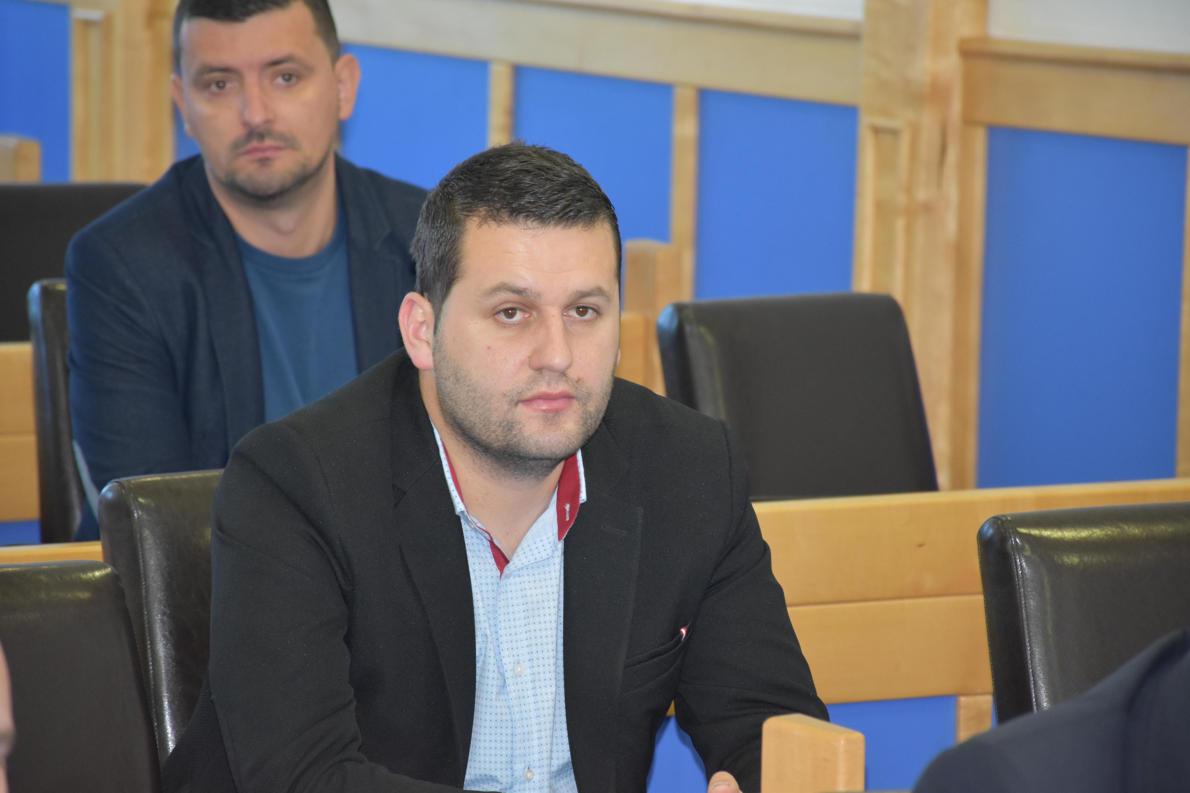 Halilović: Plan rada u školama prilagodi trenutnim epidemiološkim mjerama - Avaz