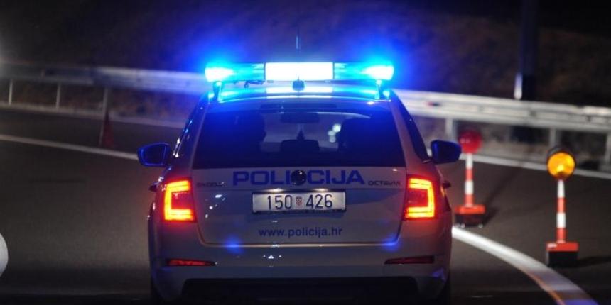 Državni sekretar izazvao haos u Vukovaru: Vrijeđao policajce u kafiću, razbio i vrata