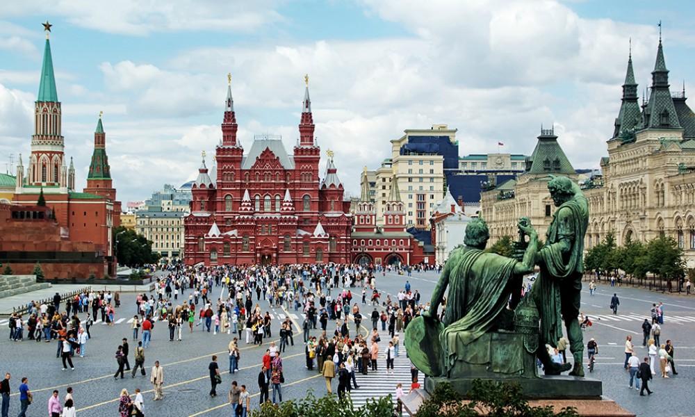 Moskva uprkos naglom rastu zaraze otvorila jedno od najvećih klizališta Evrope