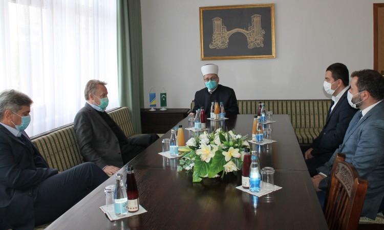 Izetbegović zahvalio muftiji Dedoviću i IZ na svemu što su učinili na normalizaciji prilika u Mostaru - Avaz