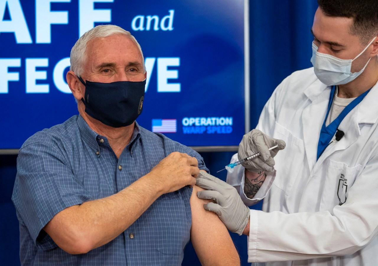 Majk Pens primio vakcinu