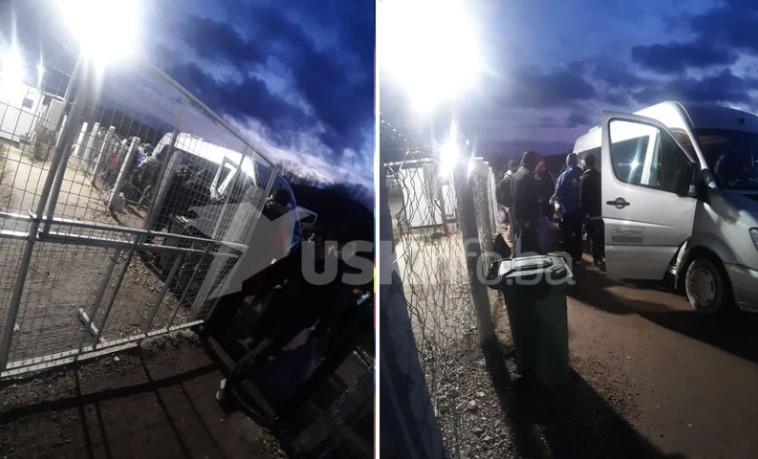 Migranti koji su bili pred Birom kombijima odvezeni u kamp Lipa