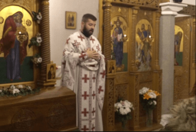 Paroh Kojić vjernicima na božićnoj liturgiji poželio više zagrljaja, susreta i druženja