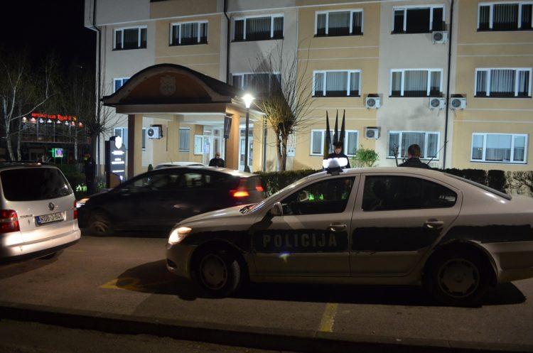 U pucnjavi u Velikoj Kladuši ubijen 28-godišnji mladić