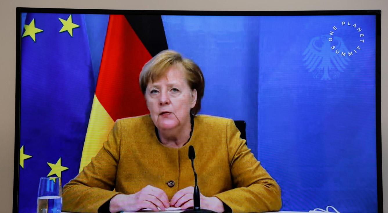 Merkel sees coronavirus lockdown until early April: Bild