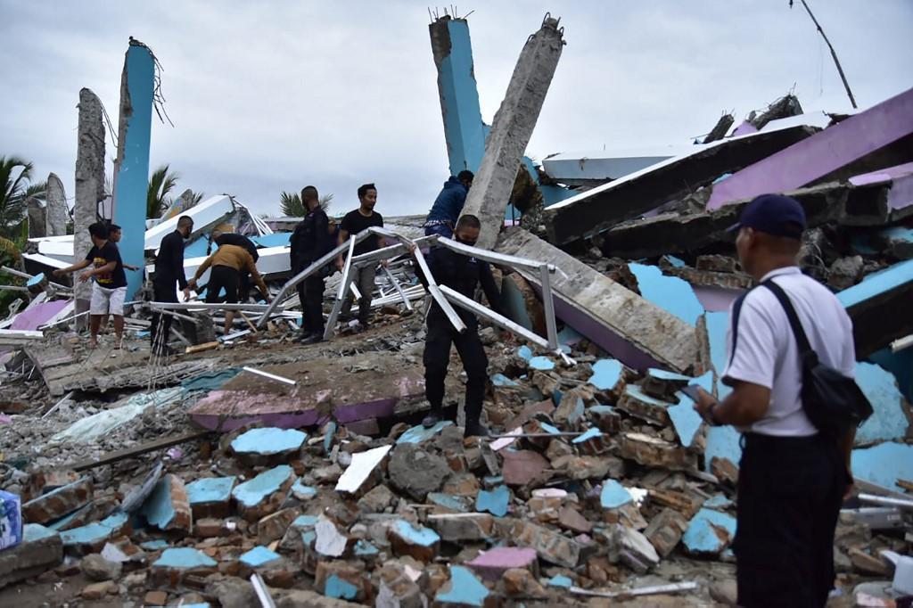 U snažnom zemljotresu u Indoneziji poginulo najmanje 35 osoba