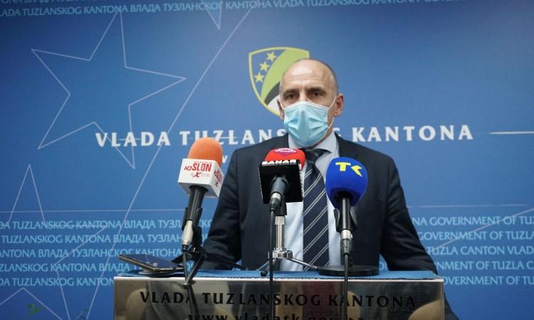 Pala Vlada Tuzlanskog kantona, premijer Denijal Tulumović podnio ostavku