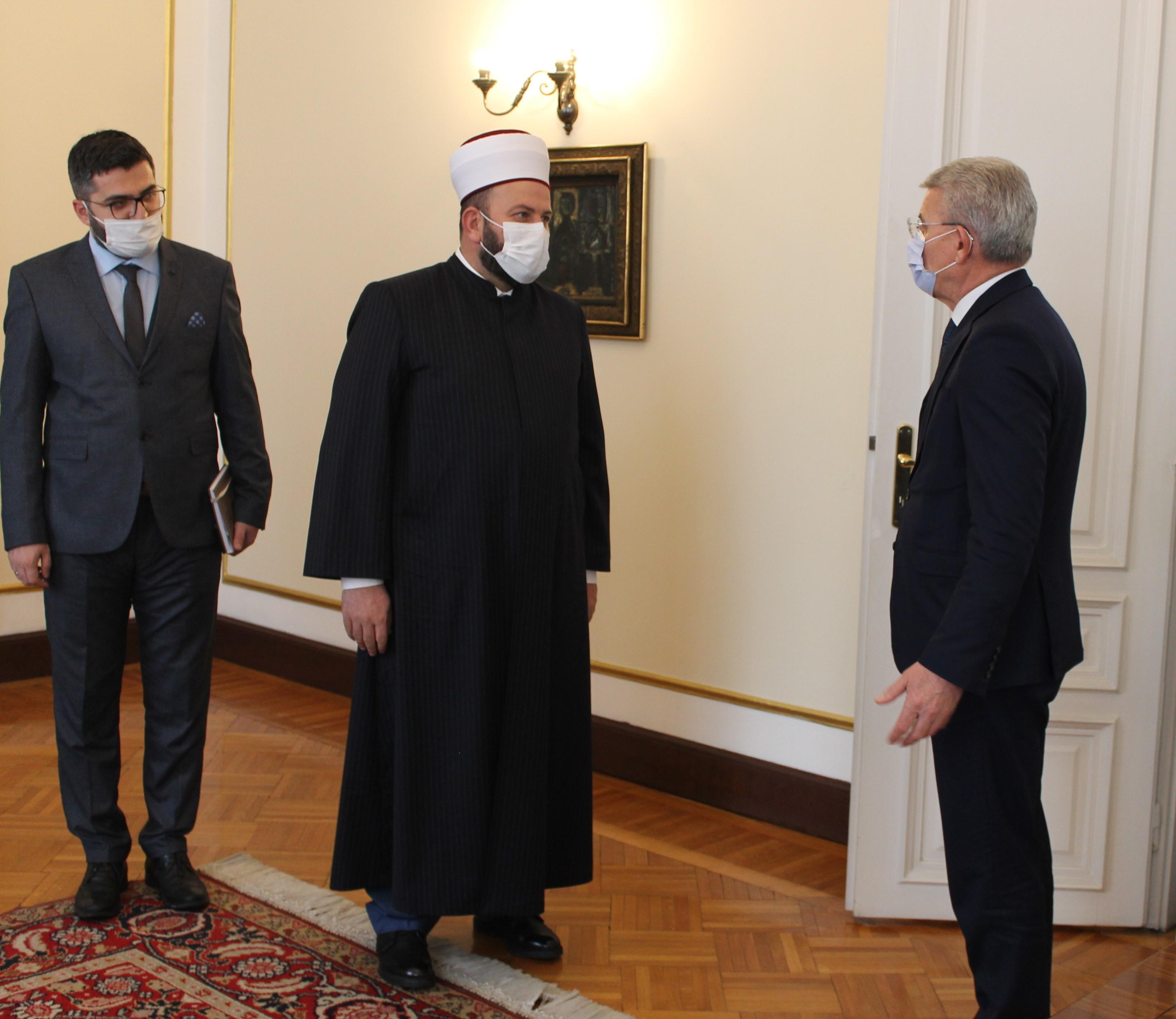 Džaferović primio delegaciju Islamske zajednice u Crnoj Gori na čelu s reisom Fejzićem