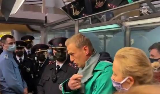 Ruska policija privela je jučer Navaljnog na aerodromu u Moskvi - Avaz