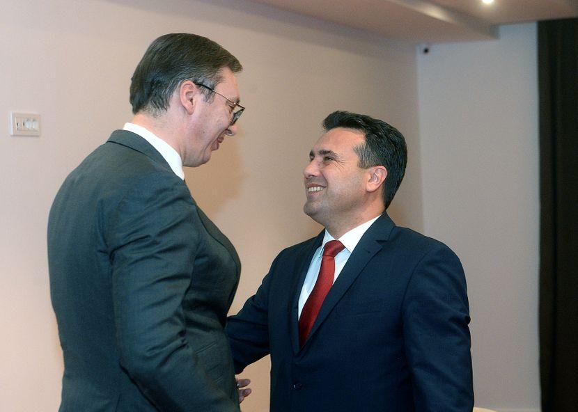 Vučić sutra uručuje Zaevu prvi kontigent vakcina protiv koronavirusa