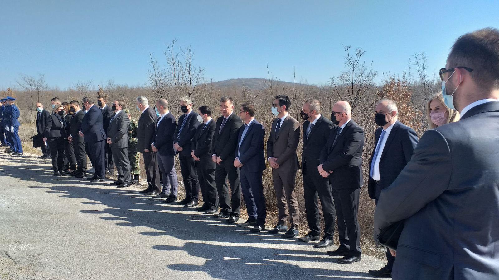 Počast tragično stradalom makedonskom predsjedniku odali su brojni izaslanici i delegacije - Avaz