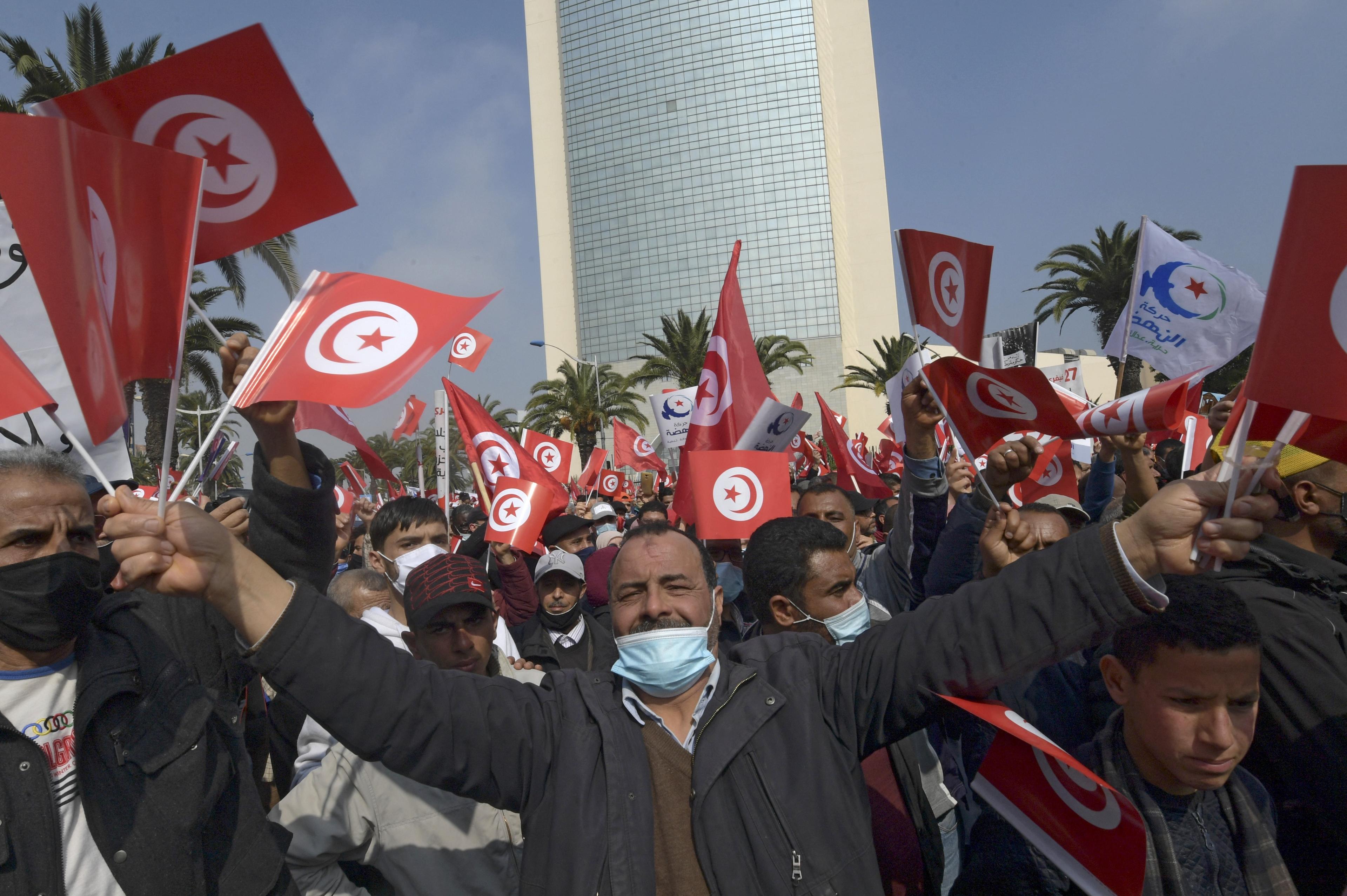 Masovni protesti u Tunisu, jedni od najvećih zadnjih godina