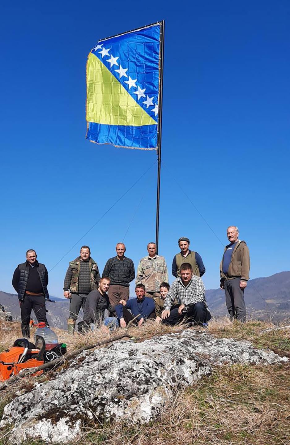 Dan nezavisnosti u istočnoj Bosni: Zastava BiH podignuta na jarbol na Vrataru iznad Žepe
