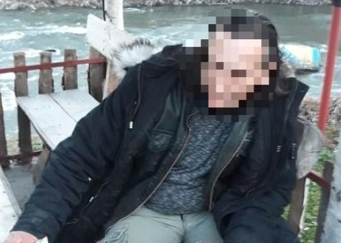 Detalji hvatanja pedofila u Žepču: Dijete namamio preko Facebooka, došao iz Srbije autobusom, a u ruci je držao karanfil