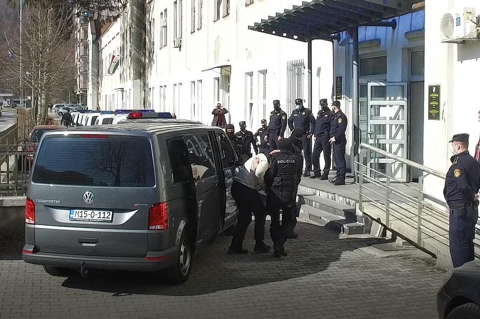 Pritvoren zadnji član bande pljačkaša: Vlasnik autootpada kod Semizovca predao se policiji