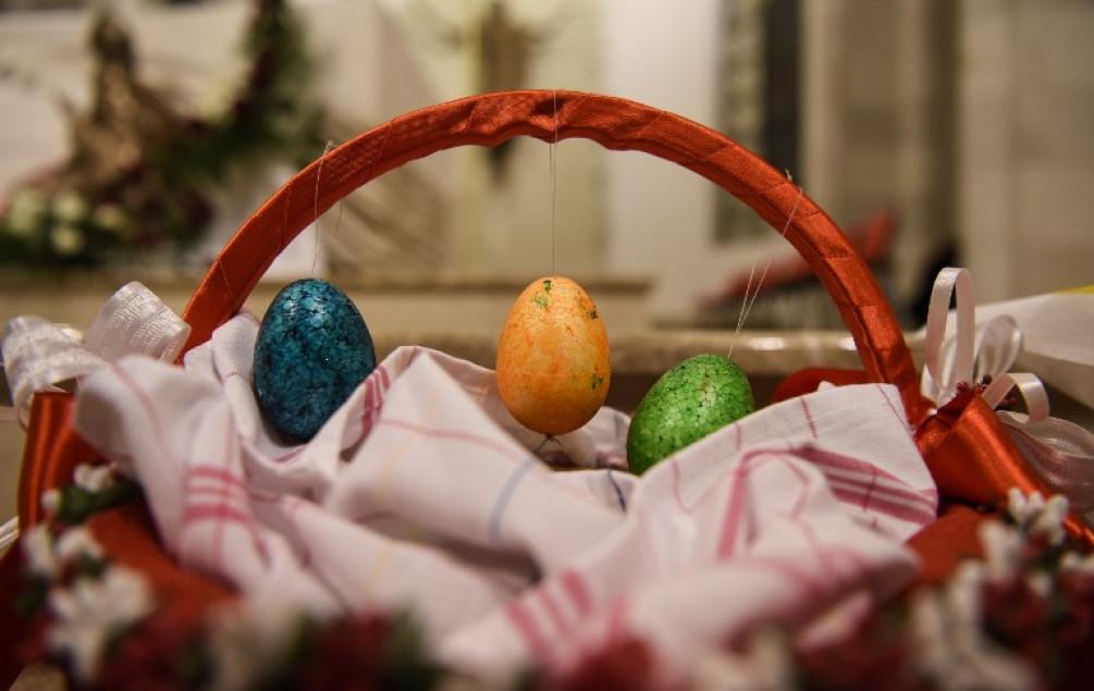 Uskršnja jaja se šaraju na Veliku subotu - Avaz