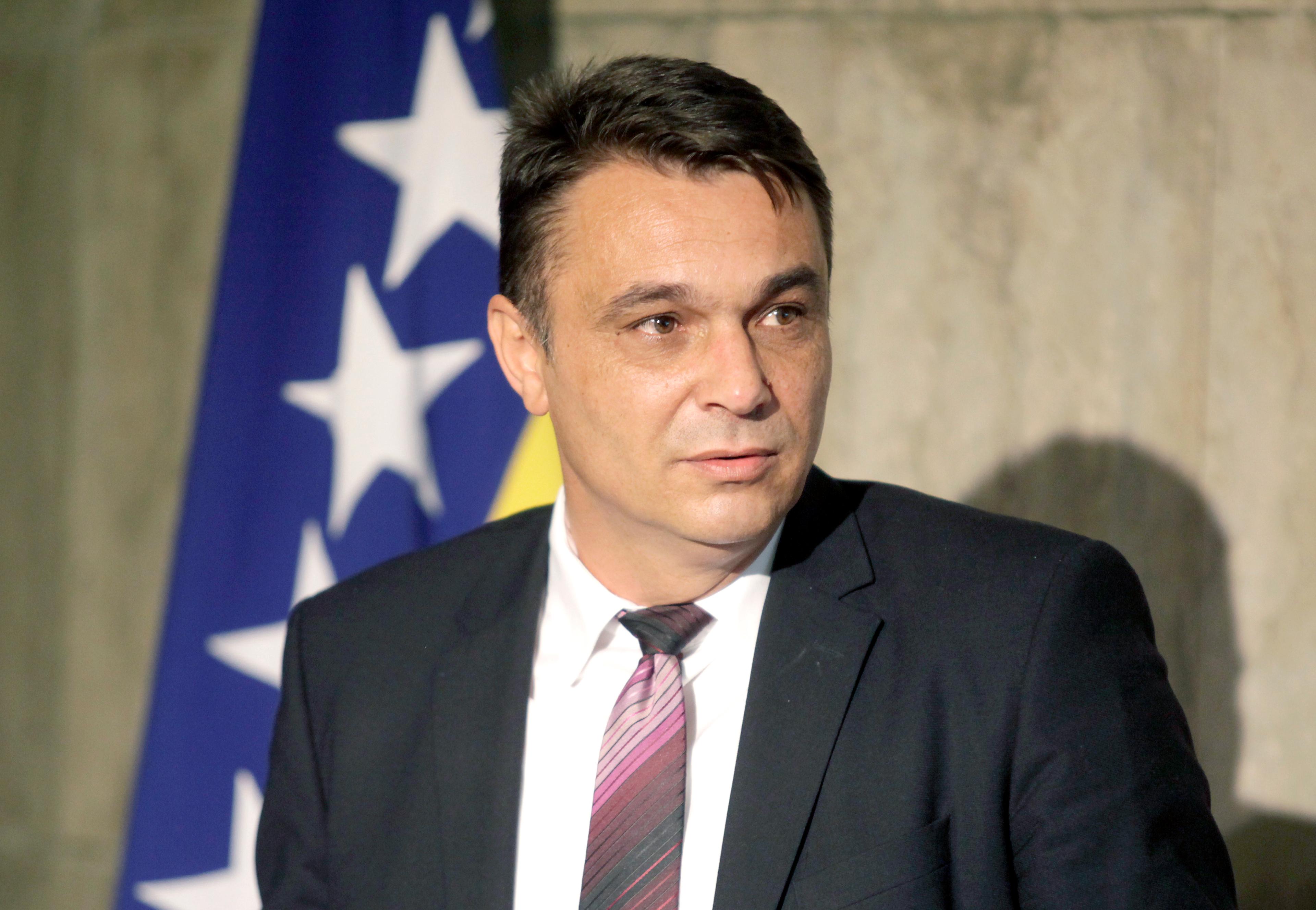 Ahmetović: Bivši ministar sigurnosti - Avaz