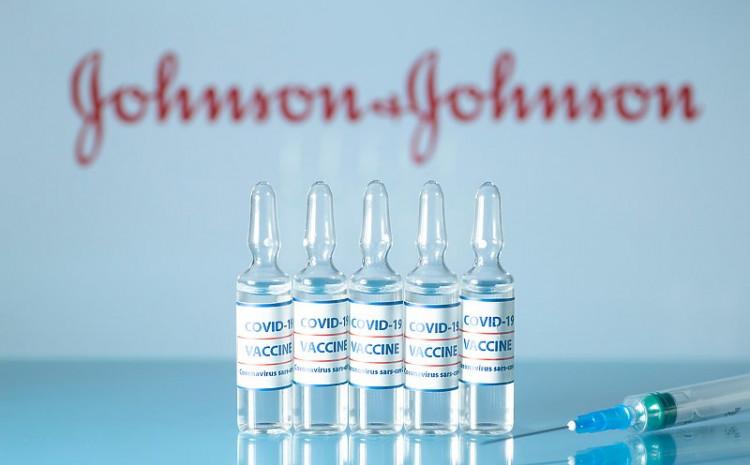 SAD zaustavljaju davanje Johnson&Johnson vakcina