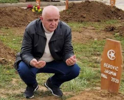 Pet mjeseci od ubistva: Nazim Berović obišao mezar sina Jasmina