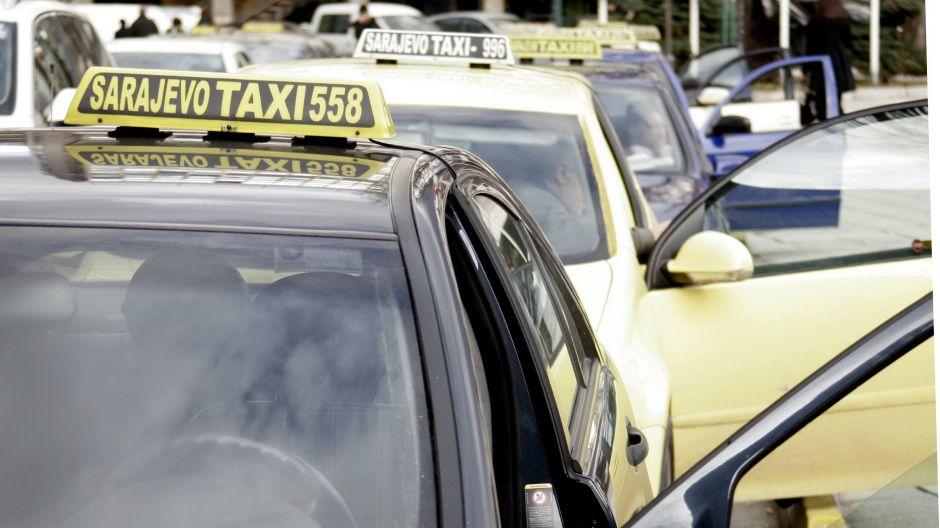 "Sarajevo-taxi": Na usluzi građanima 24 sata dnevno - Avaz