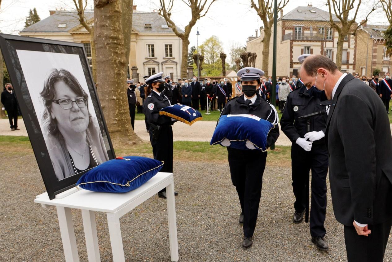 U Francuskoj se održava ceremonija u čast ubijene policijske službenice