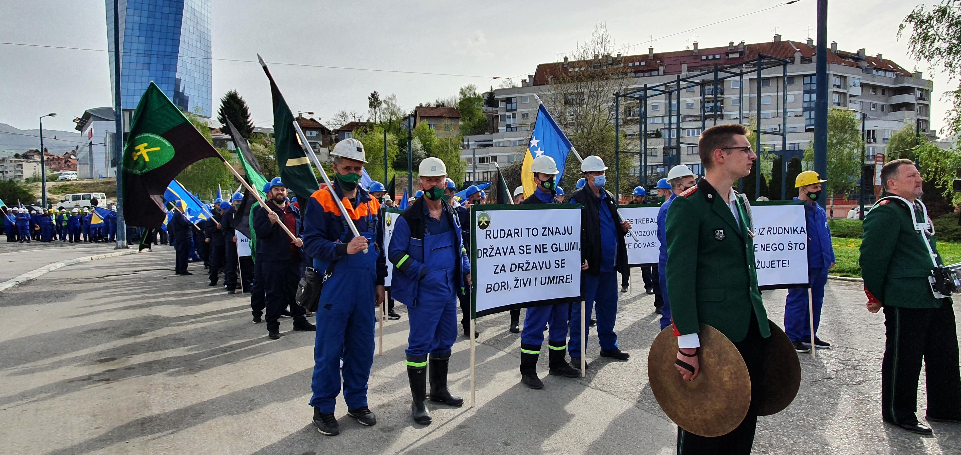 Rudari jutros u Sarajevu:  Neće dozvoliti otpuštanja - Avaz