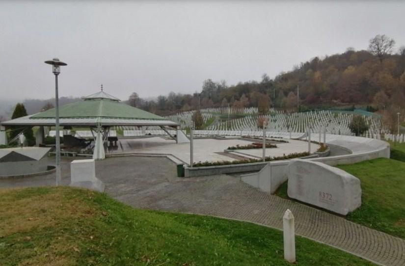 Memorijalni centar Srebrenica na primjeru "Ćirilice" o negiranju genocida