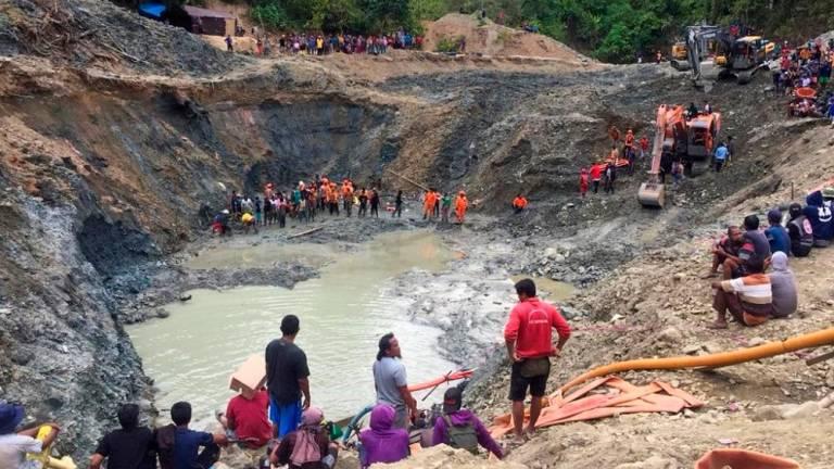 Seven killed in landslide at Indonesia gold mine