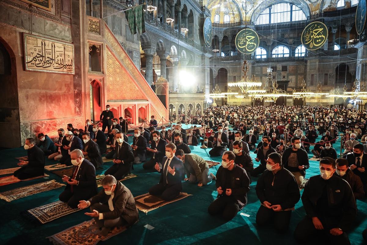 Prvi Ramazanski bajram-namaz u Aja Sofiji nakon 87 godina