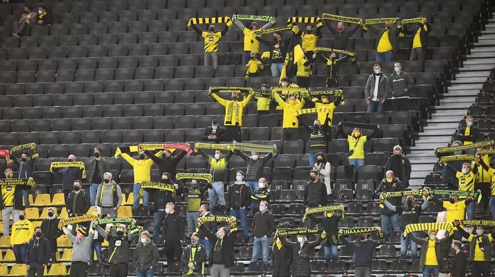 The last time fans were allowed into Bundesliga stadiums was back in October 2020. - Avaz