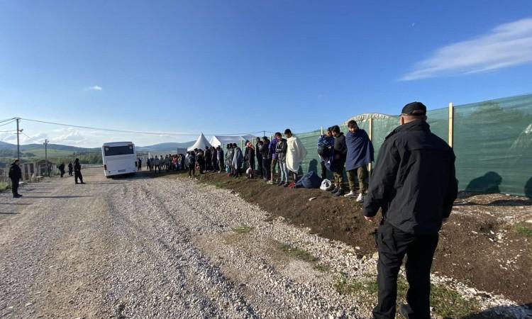 Sixty-two migrants relocated from downtown Bihać to Lipa reception center