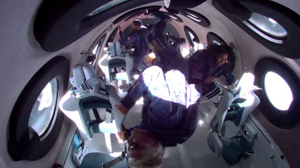 British billionaire Richard Branson experiences weightlessness aboard a Virgin Galactic spacecraft - Avaz