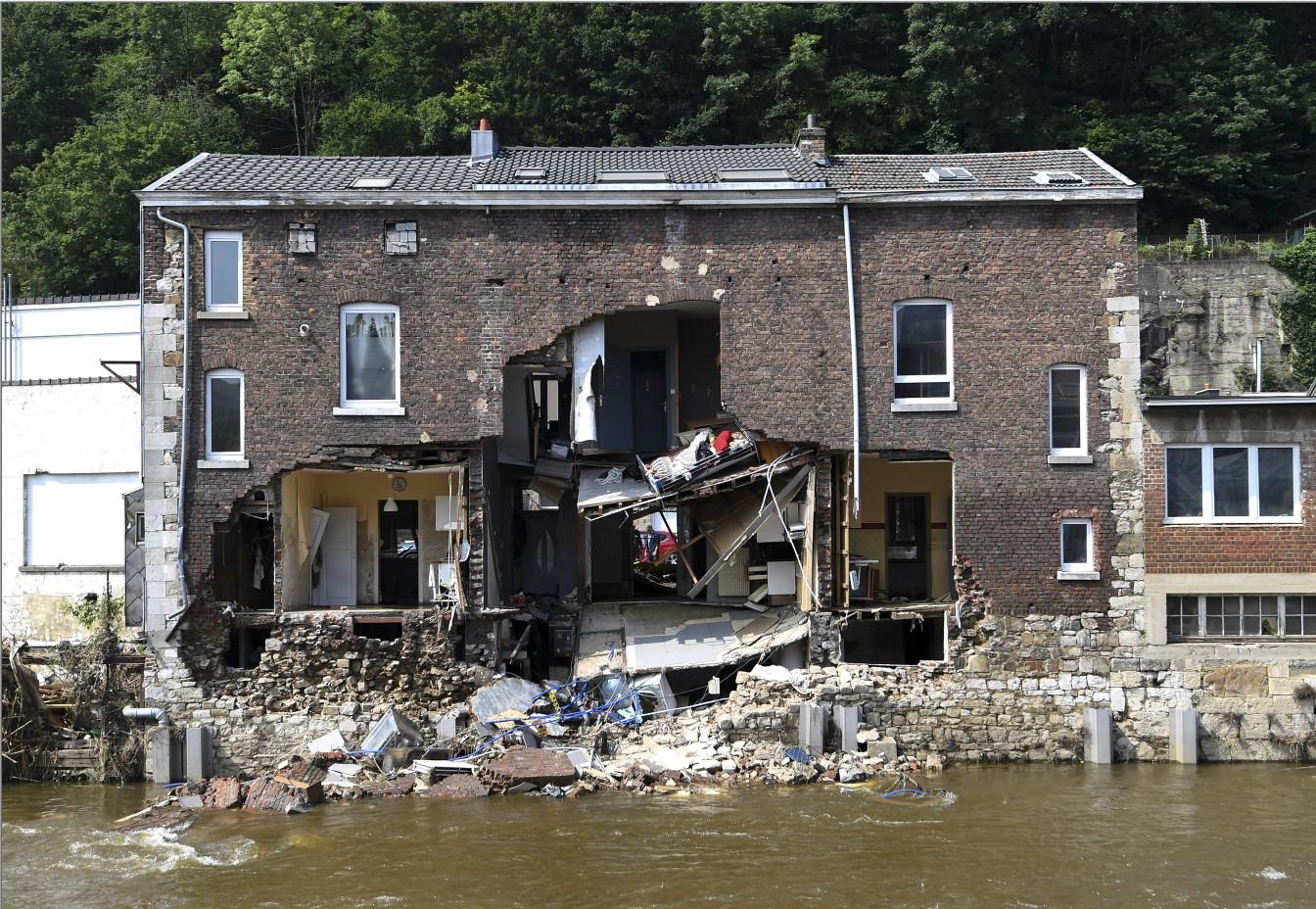 Broj poginulih u poplavama u Belgiji porastao na 37