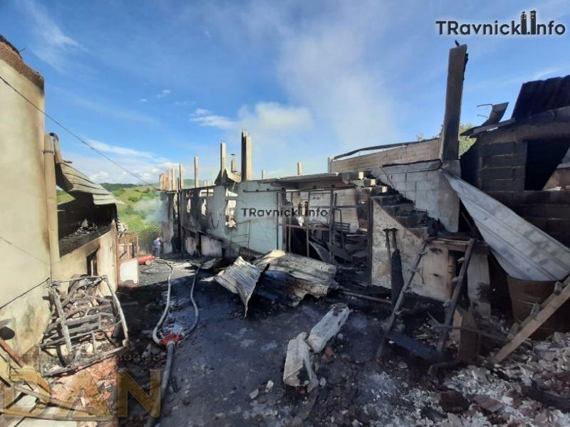 Strašni prizori nakon požara kod Viteza: Vatra progutala tvornicu koja je hranila stotinjak porodica