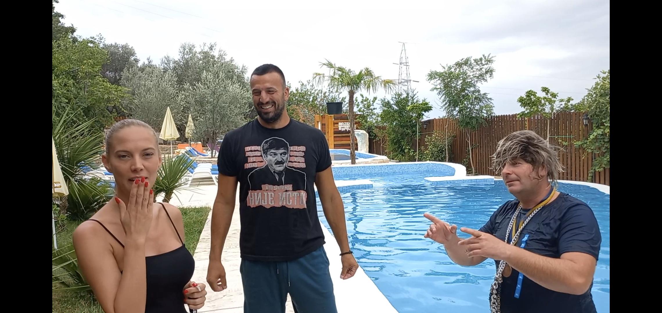 Nusret "uhvatio" Ivanu Aleksić i Vladimira Tomovića na bazenu u Baru: Vladinoj majci se sviđa Ivana