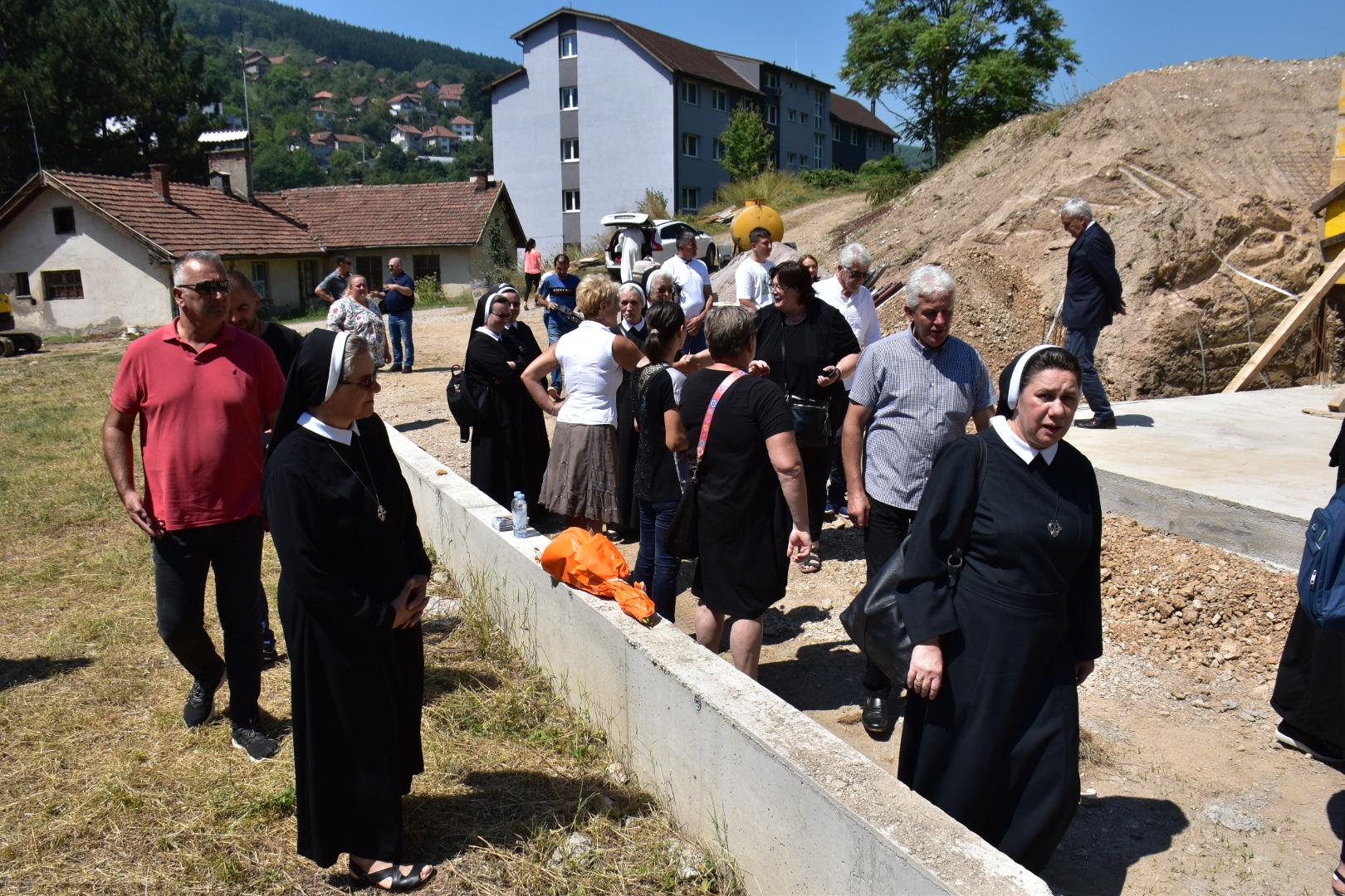 U temelje crkve Drinskih mučenica ugrađena povelja: Izabrale smrt da ne bi izgubile čast