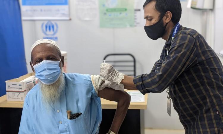 Bangladeš započeo vakcinaciju Rohindža u izbjegličkom logoru