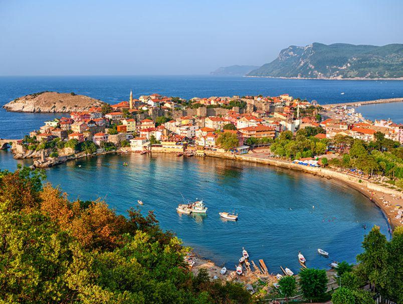 Turski gradić na dva otoka koji vrijedi posjetiti