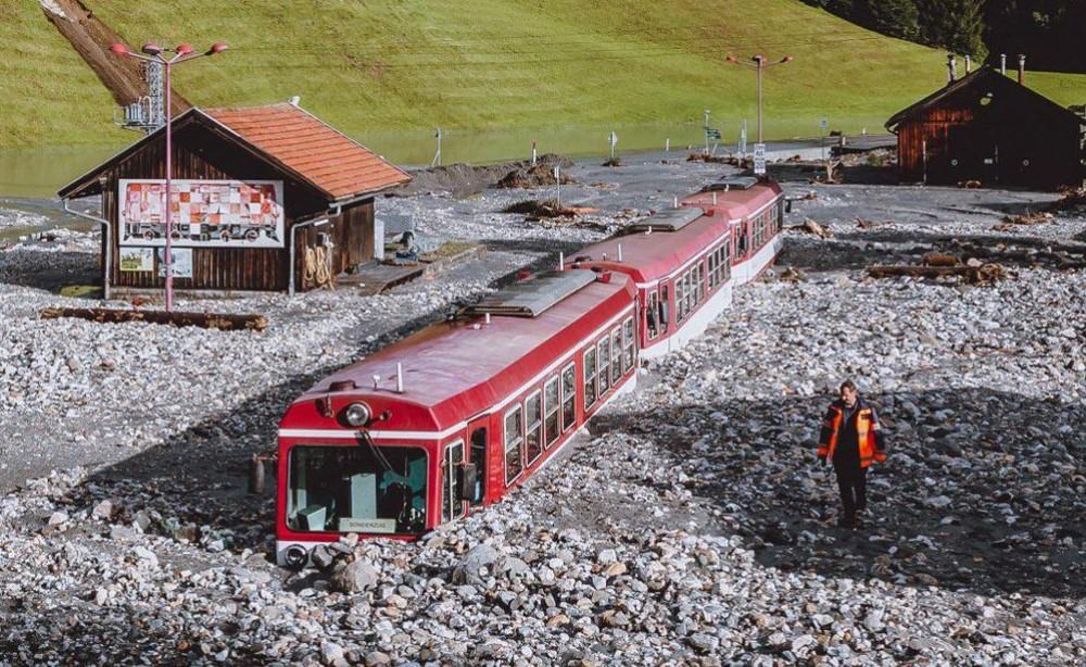 Odron zatrpao voz u Austriji