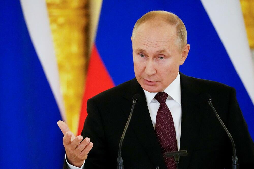 Putin: Spriječiti raspad Afganistana i da teroristi napuste državu prerušeni u izbjeglice
