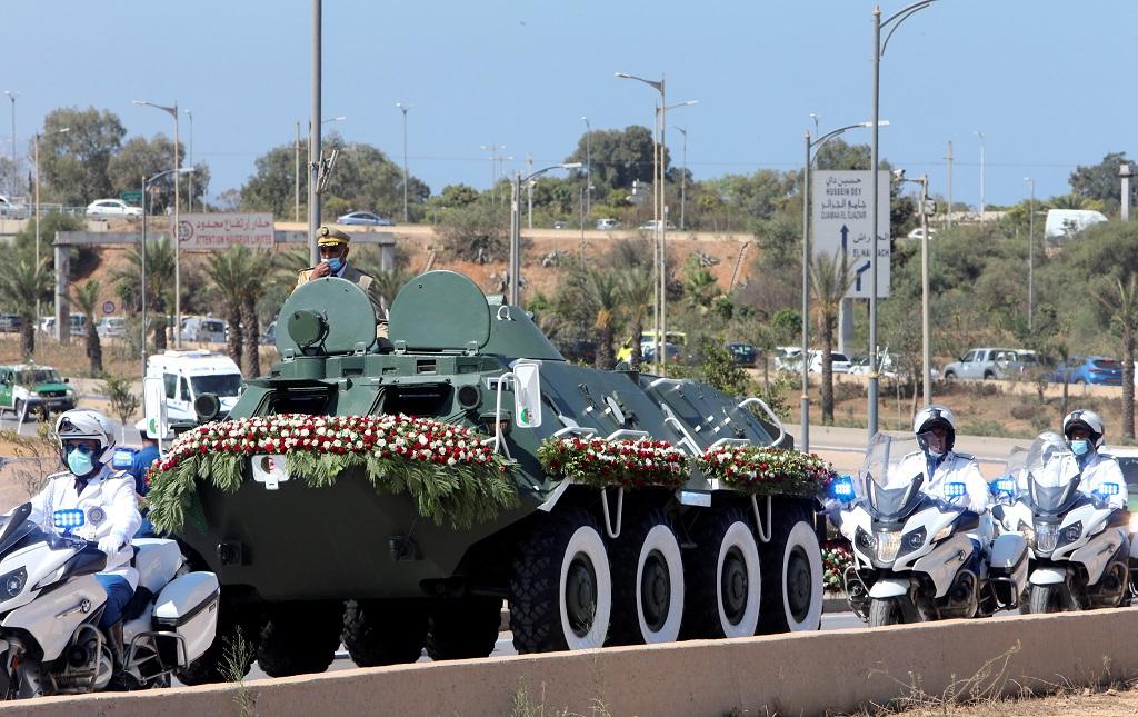 Ukopan bivši alžirski predsjednik, kovčeg mu prevezli oklopnim vozilom