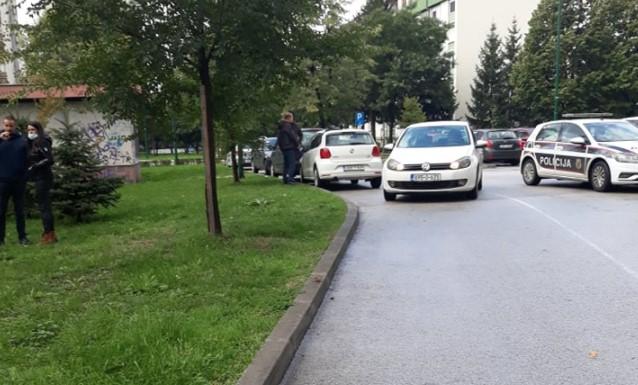S lica mjesta: Policajci uhapsili muškarca - Avaz