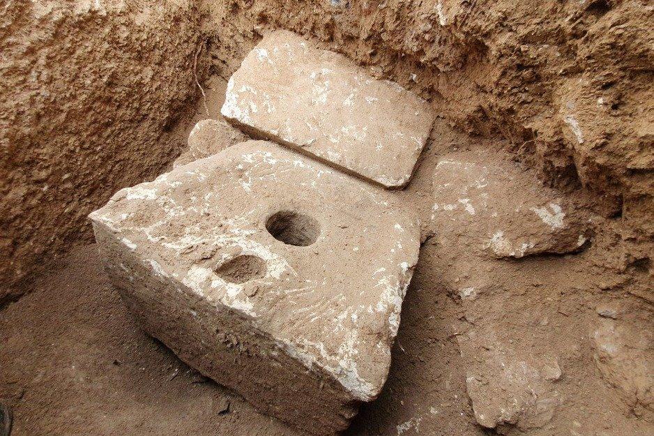 Izraelski arheolozi su otkrili rijetki prahistorijski toalet - Avaz