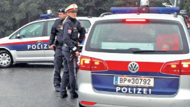 Policija traga za vozačem - Avaz